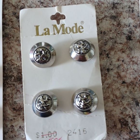 Vintage Buttons Lot of 11 - Picture 3 of 12